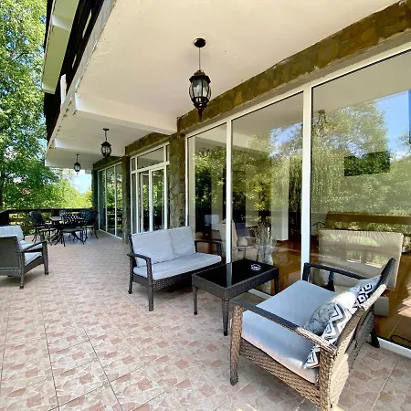 Guest house Iulia's 2*