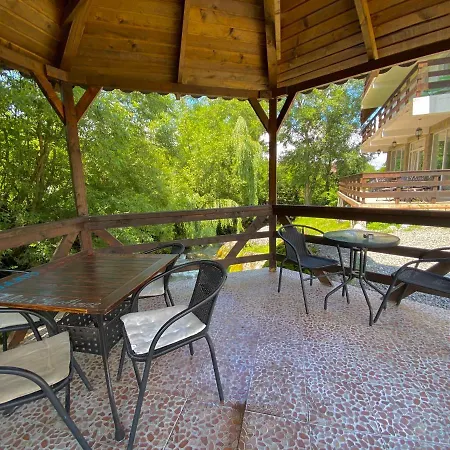 Iulia's 2* Bran (Brasov)